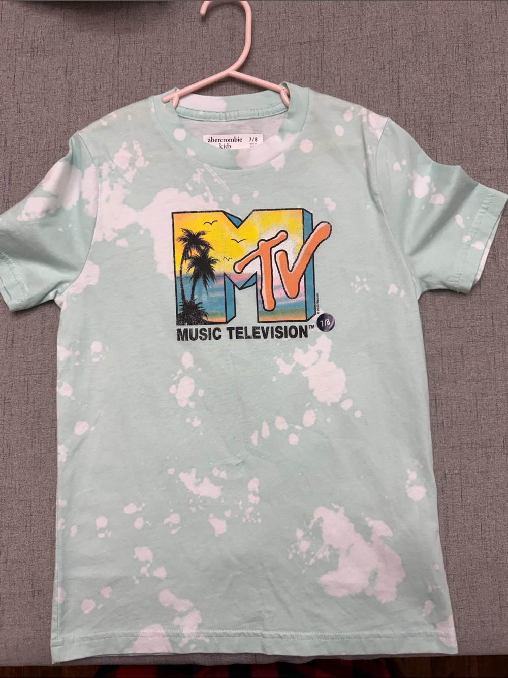 Abercrombie & Fitch Kids mint green MTV graphic tee size 7/8